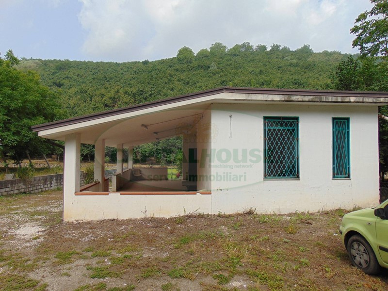 Terreno agricolo in Vendita a Mugnano del Cardinale, 65'000€, 11600 m²