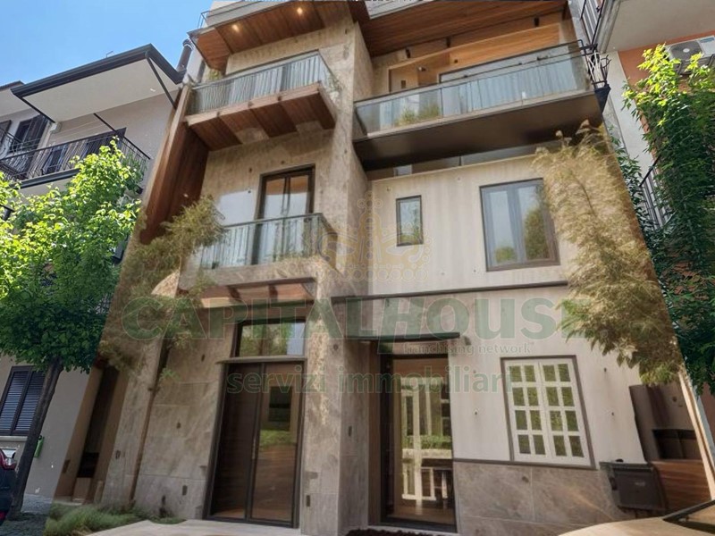 Casa Semi Indipendente in Vendita a Mugnano del Cardinale, 50'000€, 150 m²