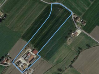 Attività commerciale in Vendita a Assisi, 2150 m²