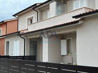 Villetta a schiera in Vendita a Cannara, 185'000€, 95 m²