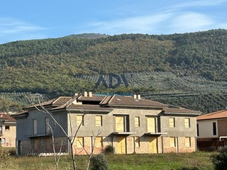 Appartamento in Vendita a Spello, 620'000€, 1400 m², con Box