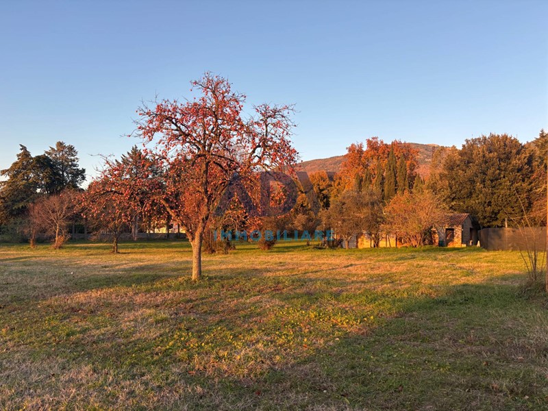 Terreno edificabile in Vendita a Assisi, 85'000€, 3000 m²