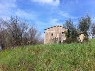 Rustico in Vendita a Assisi, 220'000€, 340 m²