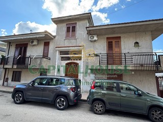 Trilocale in Vendita a Quadrelle, 135'000€, 170 m²