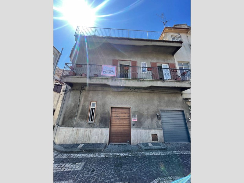 Bilocale in Vendita a Sperone, 55'000&euro;, 70 m²