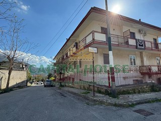 Trilocale in Vendita a Quadrelle, 78'000€, 96 m²
