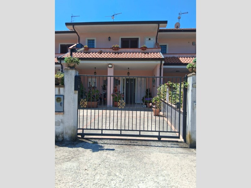 Villetta a schiera in Vendita a Casal Velino, 155'000€, 125 m²