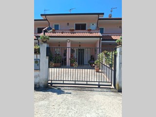 Villetta a schiera in Vendita a Casal Velino, 155'000€, 125 m²