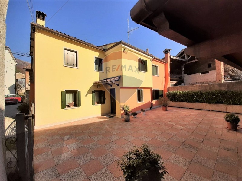 Casa Indipendente in Vendita a Cison di Valmarino, 75'000€, 115 m²