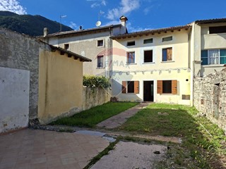 Casa Semi Indipendente in Vendita a Follina, 73'500€, 120 m²