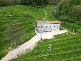 Villa in Vendita a Follina, 850'000€, 240 m²