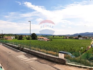 Casa Indipendente in Vendita a Valdobbiadene, 149'000€, 555 m²