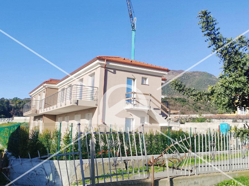 Trilocale in Vendita a Loano, 275'000€, 70 m²