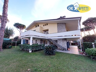 Casa Indipendente in Affitto a Camaiore, 2'000€, 85 m²