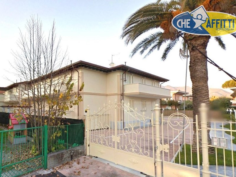 Trilocale in Affitto a Massa, 2'000€, 80 m²