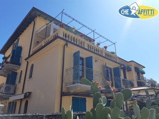 Appartamento in Affitto a Camaiore, 1'200€, 80 m²