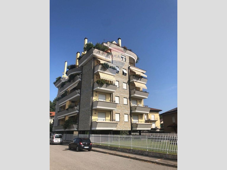 Bilocale in Vendita a Busto Arsizio, 140'000€, 70 m²