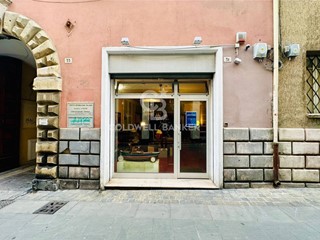 Negozio in Affitto a Rimini, 1'000€, 50 m²
