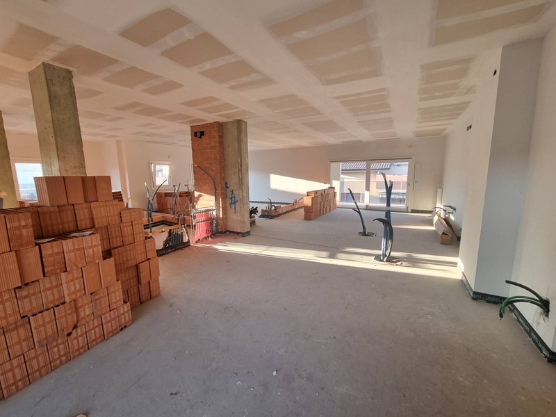 Quadrilocale in Vendita a Cassina de' Pecchi, 560'000€, 173 m²