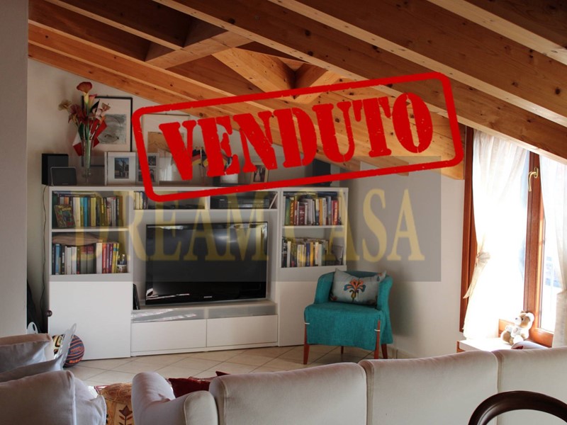 Bilocale in Vendita a Cassina de' Pecchi, 198'000€, 77 m²