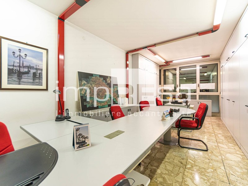 Ufficio in Vendita a Venezia, 105'000€, 40 m²