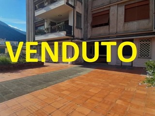 Immobile commerciale in Vendita a Nocera Inferiore, 215'000€, 213 m²