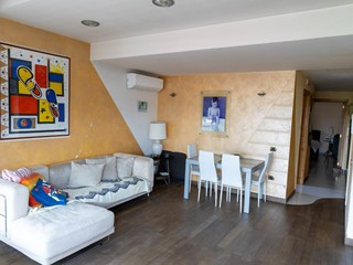 Casa Semi Indipendente in Vendita a Castel San Giorgio, 399'000€, 430 m²