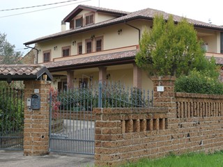 Villa in Vendita a Campli, 340'000€, 600 m²