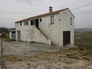 Casa Indipendente in Vendita a Bellante, 90'000€, 60 m²