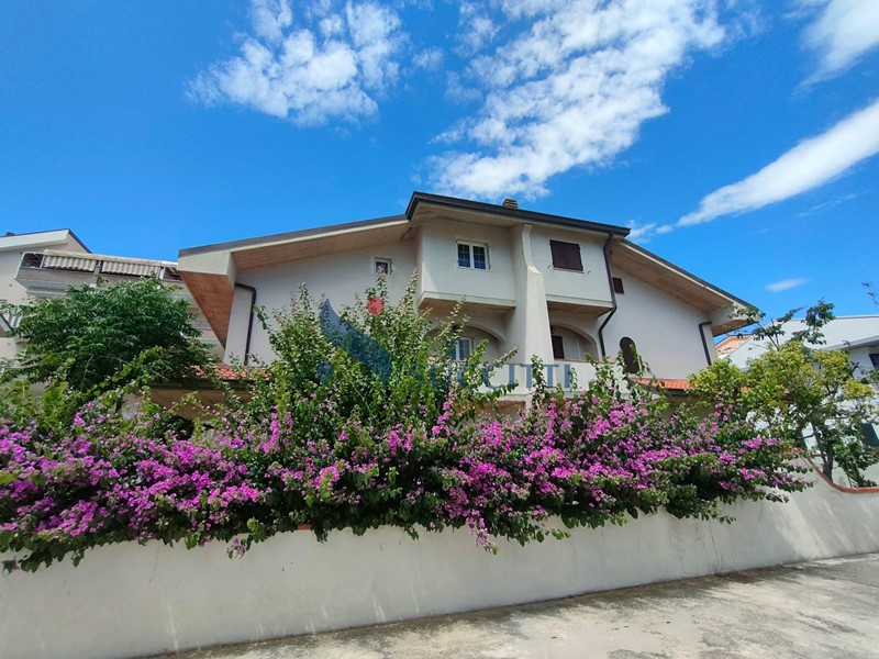 Villa in Vendita a Tortoreto, 600'000€, 135 m²