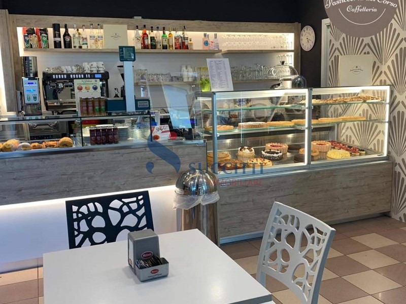 Attività commerciale in Vendita a Sant'Egidio alla Vibrata, 70'000€, 105 m²