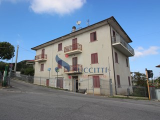 Casa Indipendente in Vendita a Monteprandone, 410'000€, 400 m²