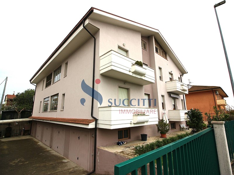 Appartamento in Vendita a Mosciano Sant'Angelo, 115'000€, 100 m²
