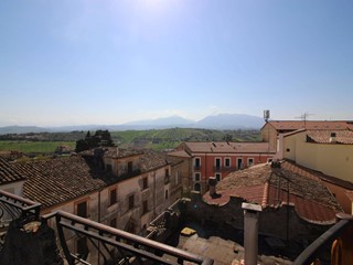 Casa Indipendente in Vendita a Torano Nuovo, 37'000€, 380 m²