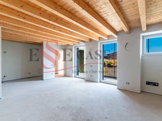 Quadrilocale in Vendita a Ranica, 400'000€, 135 m²