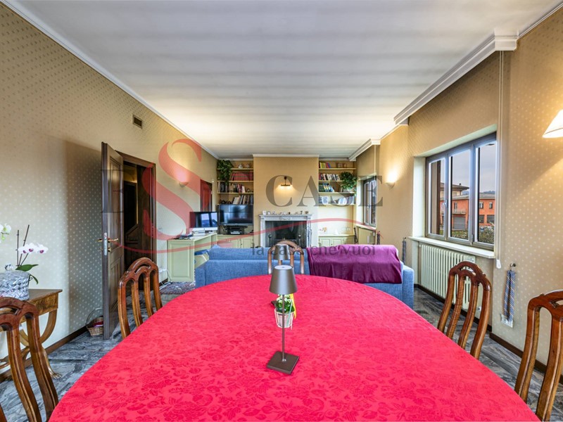 Casa Indipendente in Vendita a Torre Boldone, 490'000€, 270 m²