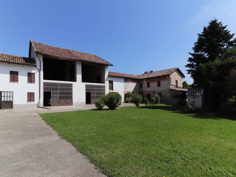 Rustico in Vendita a Costigliole d'Asti, 295'000&euro;, 800 m²