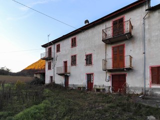 Casa Indipendente in Vendita a Melazzo, 145'000€, 300 m², con Box