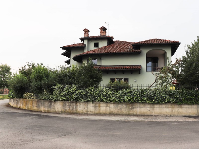 Villa in Vendita a Fossano, 458'000€, 300 m²