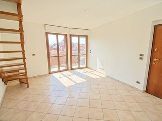 Appartamento in Vendita a San Benigno Canavese, 153'000€, 135 m²