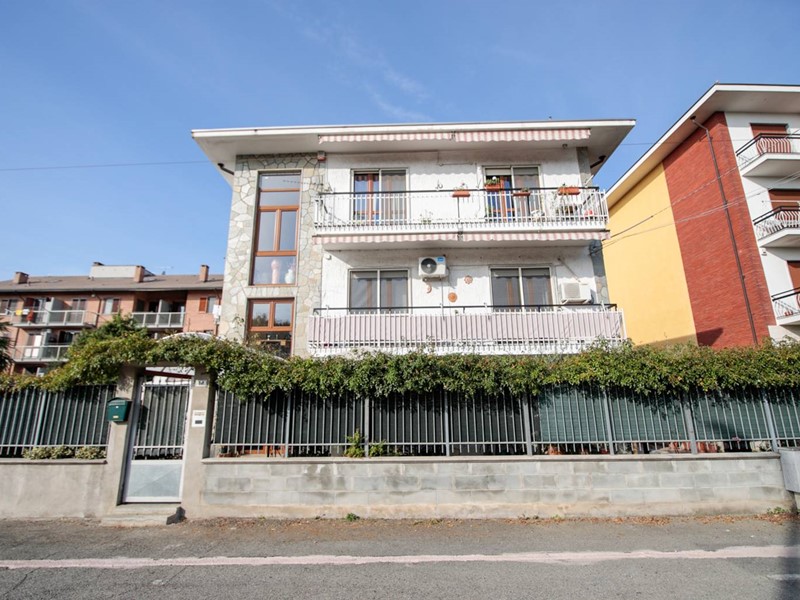 Casa Semi Indipendente in Vendita a Leinì, 219'000€, 121 m²