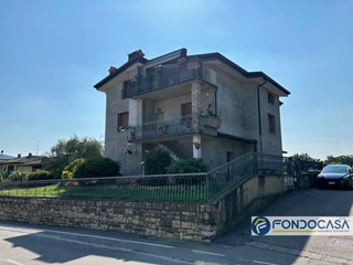 Trilocale in Vendita a Castelli Calepio, 185'000€, 128 m²