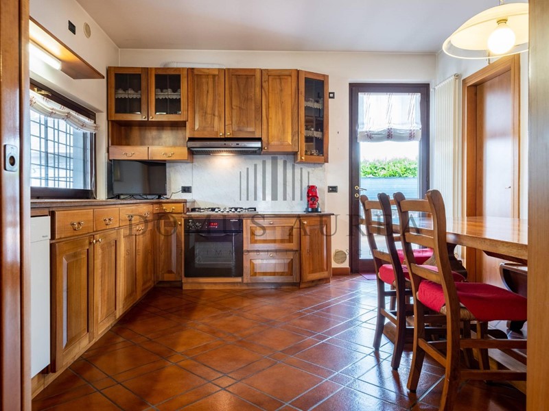 Casa Indipendente in Vendita a San Bonifacio, 445'000€, 357 m²