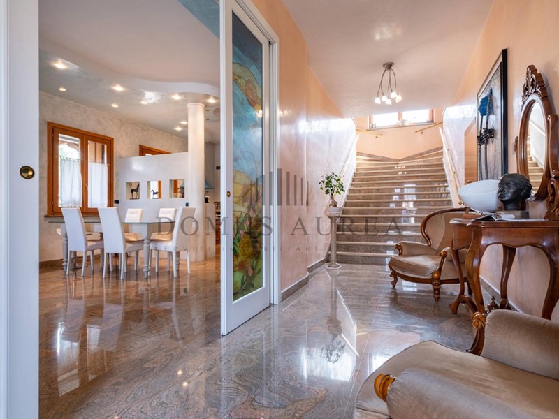 Casa Indipendente in Vendita a Belfiore, 350'000€, 307 m²