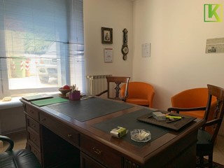 Ufficio in Vendita a Varese, 68'000€, 67 m²