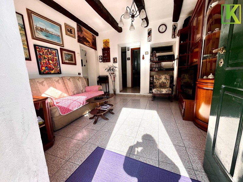 Trilocale in Vendita a Varese, 115'000€, 100 m²