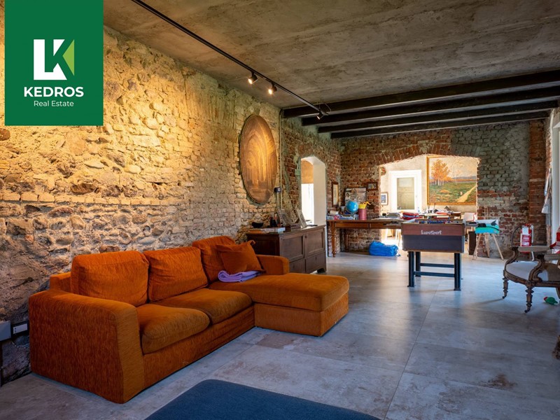 Casa Indipendente in Vendita a Varese, 670'000€, 350 m²