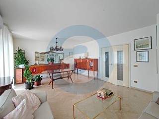 Trilocale in Vendita a Bari, 168'000€, 110 m²