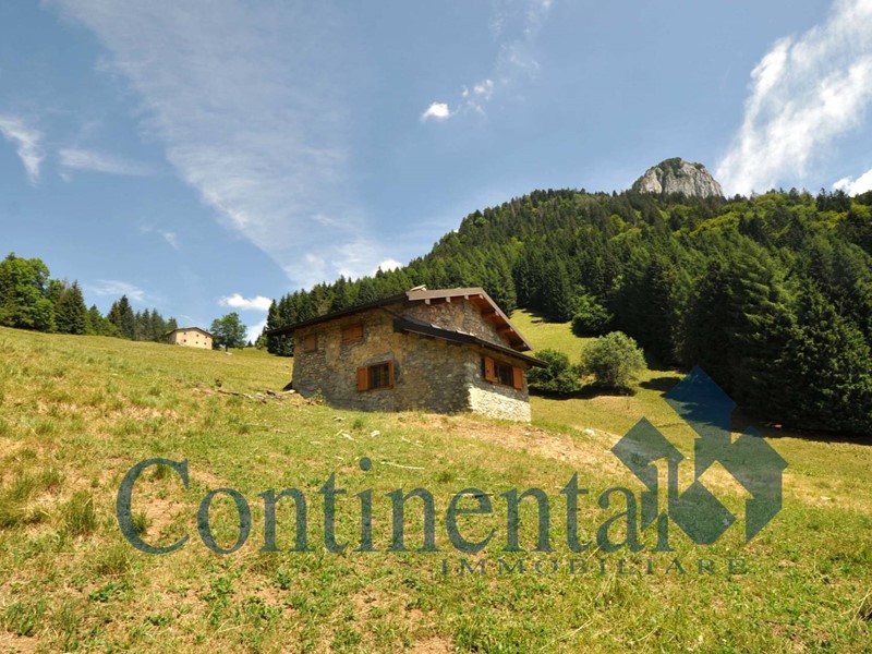 Rustico in Vendita a Piazzatorre, 49'900€, 90 m²