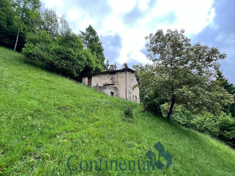 Rustico in Vendita a Piazzatorre, 9'900€, 62 m²